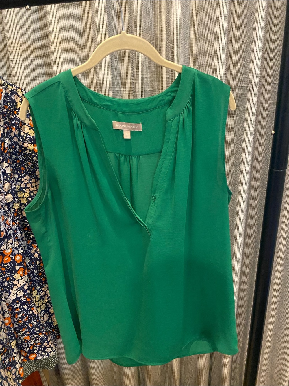 Banana Republic Sleeveless Blouse
